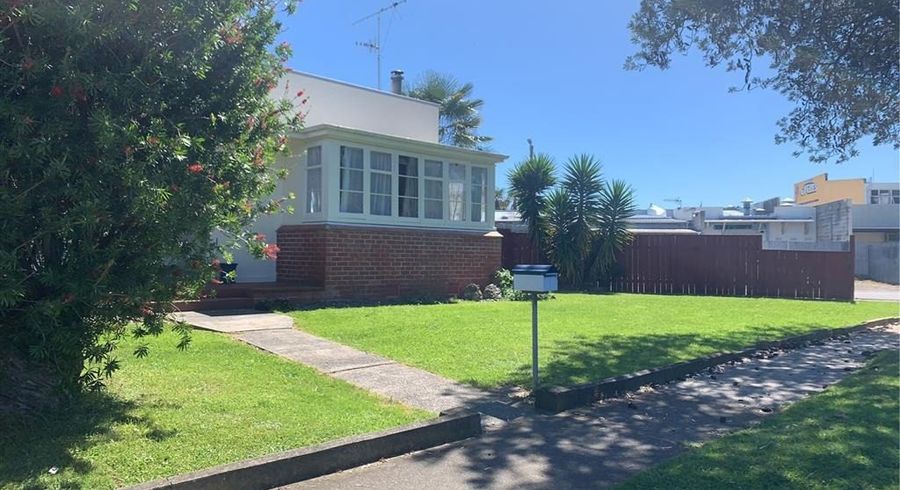  at 1 Bedford Road, Marewa, Napier, Hawke's Bay
