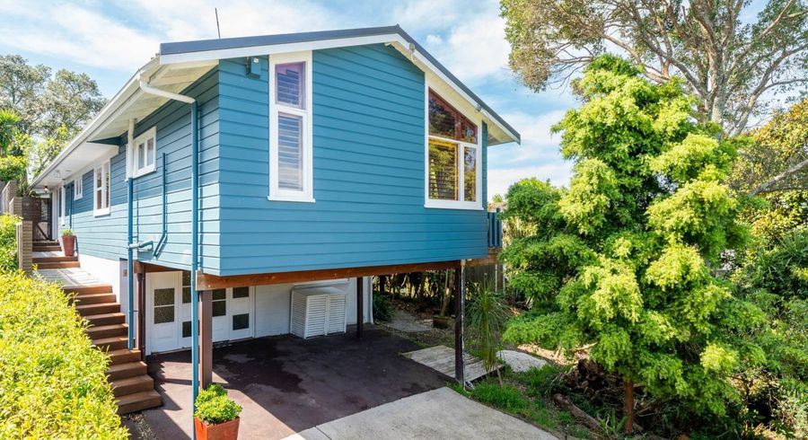  at 9 Agathis Ave, Mairangi Bay, North Shore City