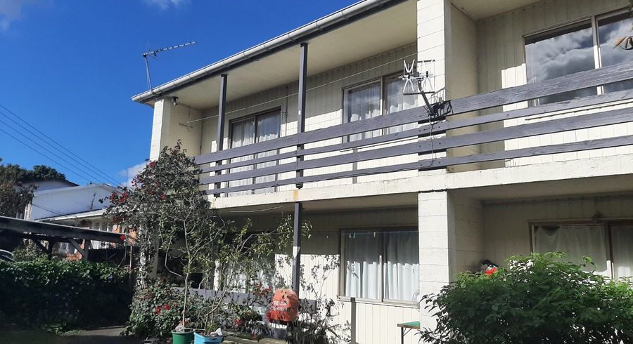  at 8/30 Fairview Road, Mount Eden, Auckland City, Auckland