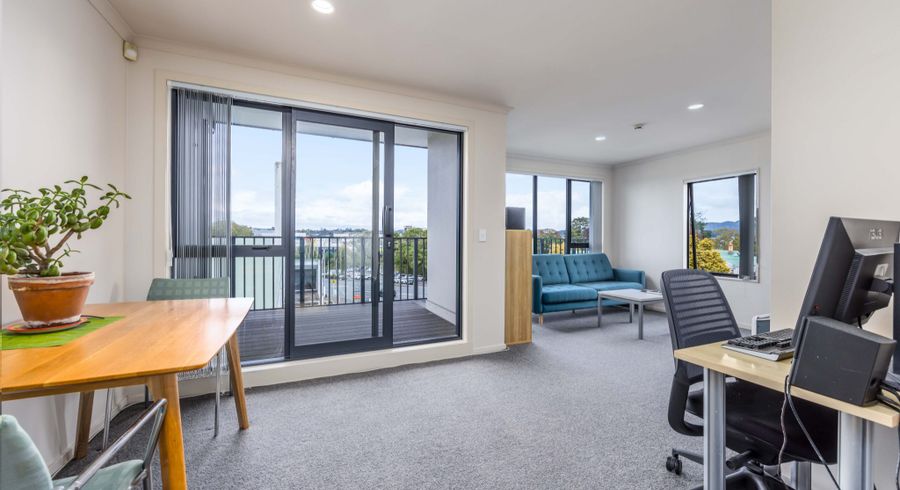  at 3Y/1 Wadier Place, Henderson, Waitakere City, Auckland
