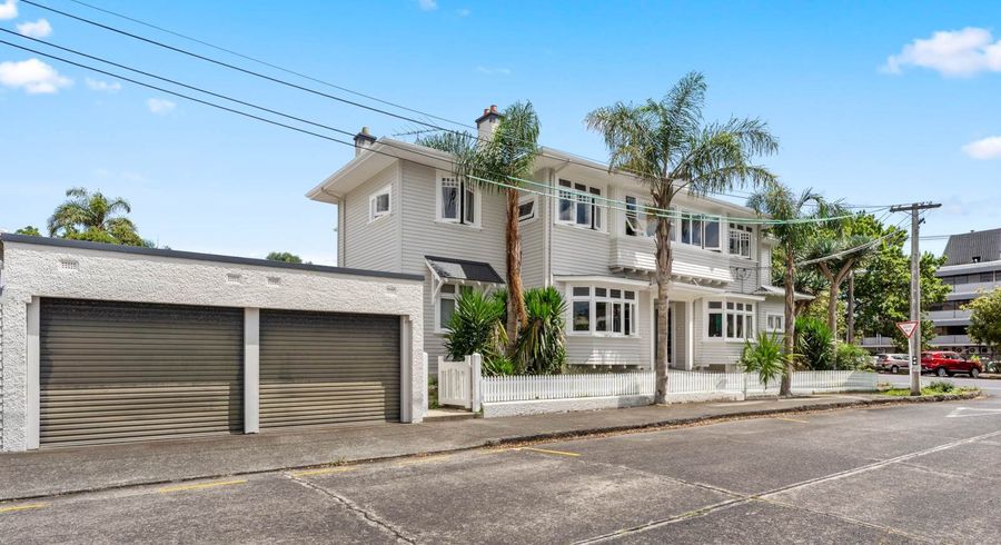  at 25 Carlton Gore Road, Grafton, Auckland