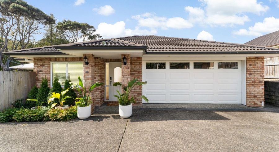  at 16 Kunzea Place, Greenhithe, Auckland