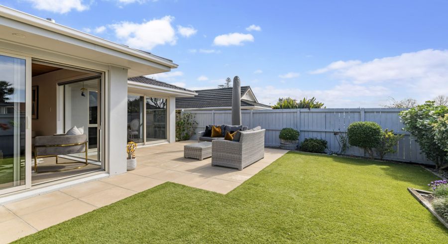  at 6 Skilling Place, Farm Cove, Manukau City, Auckland