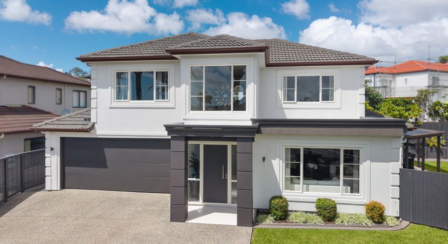  at 8B Lupetti Rise, West Harbour, Waitakere City, Auckland