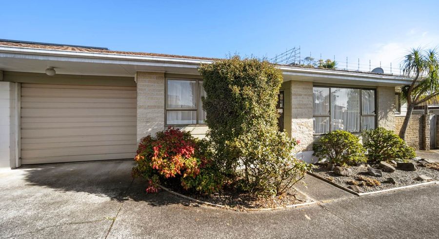  at 2/13 Northall Road, New Lynn, Waitakere City, Auckland