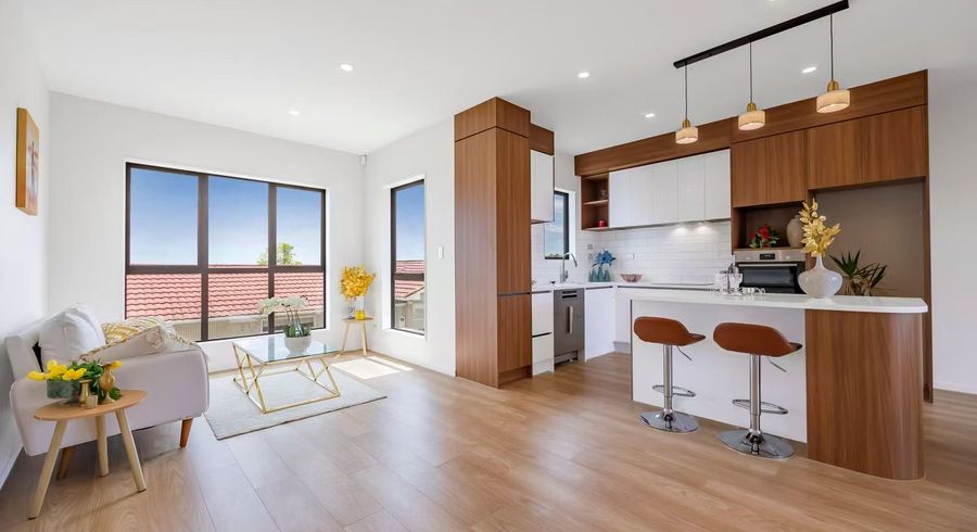  at 10b Robert Burke Place, Henderson, Waitakere City, Auckland