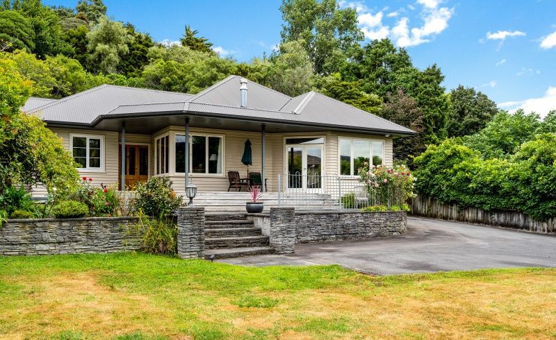  at 72 Heretaunga Square, Silverstream, Upper Hutt