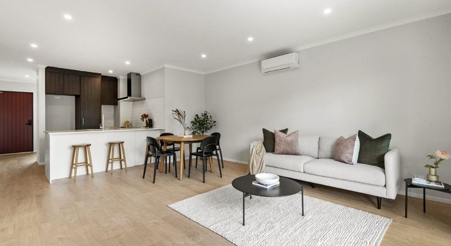  at 2/1 Parapara Place, Albany, North Shore City, Auckland
