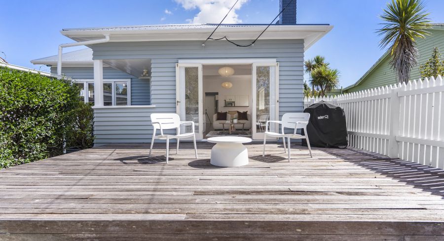  at 34 Renfrew Avenue, Sandringham, Auckland