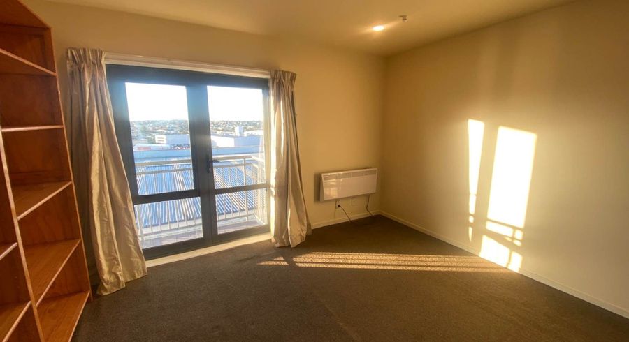  at 5p/10 Crown Lynn Place, New Lynn, Waitakere City, Auckland