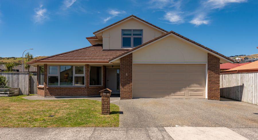  at 6 Black Pine Road, Woodridge, Wellington