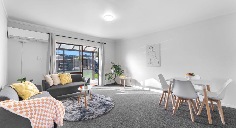  at 2/20 Bolton Street, Blockhouse Bay, Auckland City, Auckland
