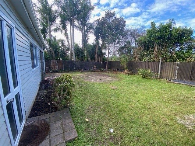  at 25A Taipari Rd, Te Atatu Peninsula, Waitakere City, Auckland