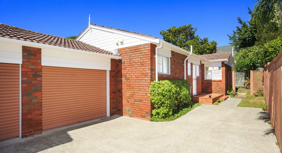  at 2/10 Jutland Road, Hauraki, Auckland