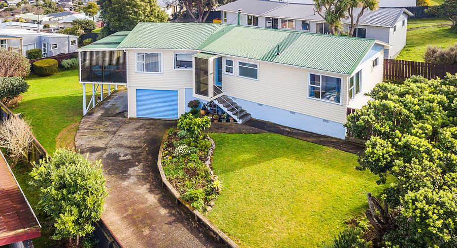  at 186 Conclusion Street, Ascot Park, Porirua