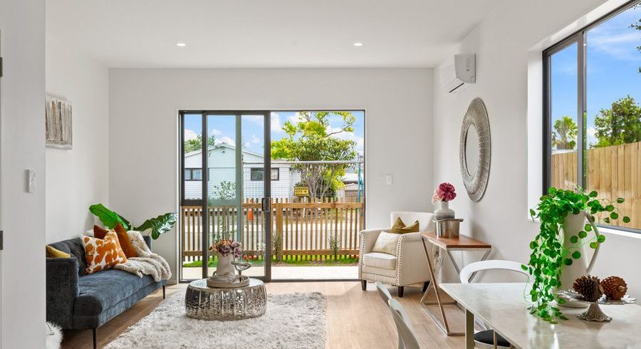  at 20A Fairdene Avenue, Henderson, Waitakere City, Auckland