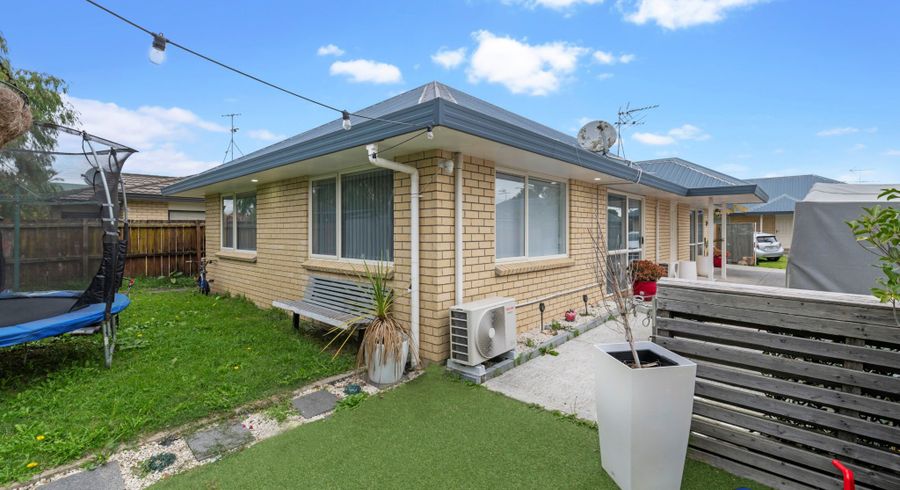  at 6A Ben Lora Place, Mangere East, Auckland