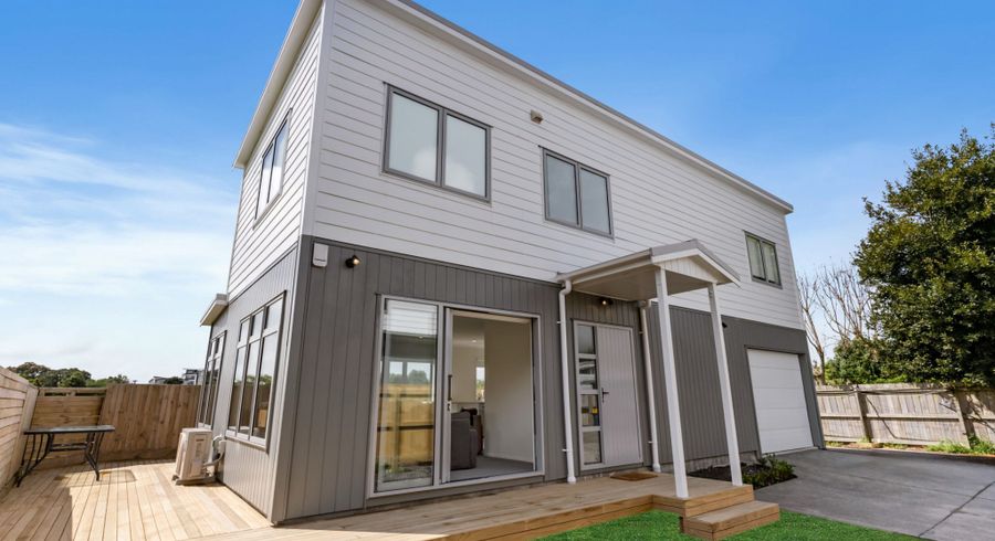  at 5A Barberry Lane, Te Atatu Peninsula, Auckland