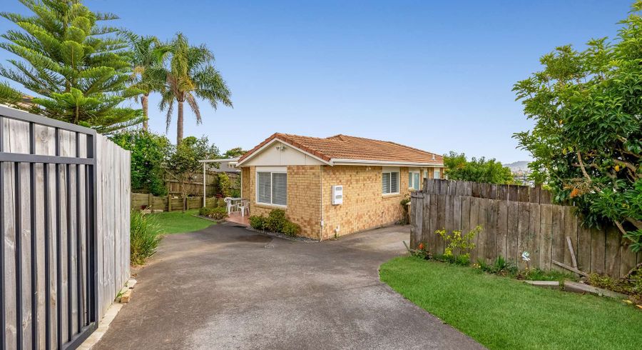  at 2/390 Richardson Road, Mount Roskill, Auckland City, Auckland