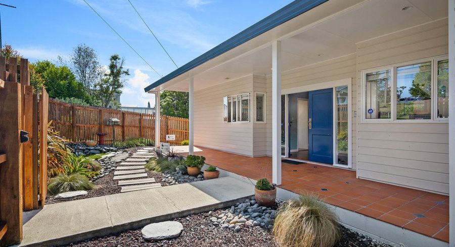  at 32 Bernard Magnus Lane, Greenhithe, Auckland