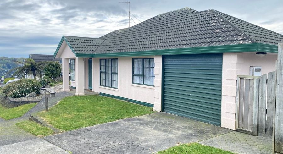 at 10 Kentwood Drive, Woodridge, Wellington, Wellington