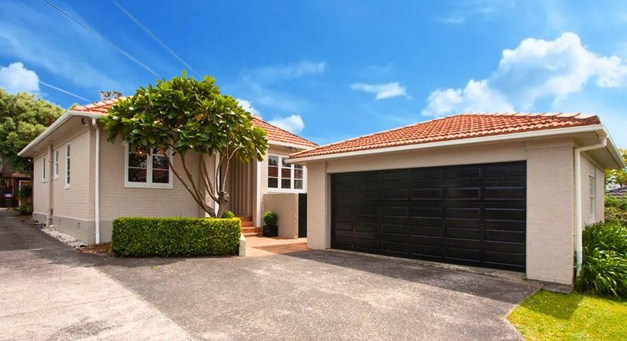  at 14 Irirangi Road, Greenlane, Auckland City, Auckland
