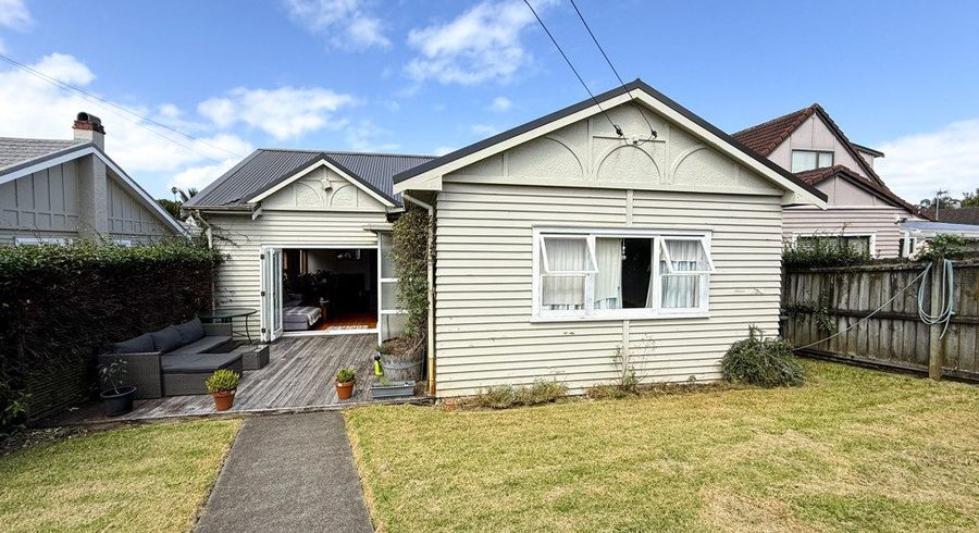  at 20a Shackleton Road, Mount Eden, Auckland City, Auckland