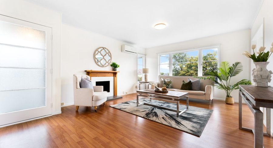  at 4  Kirrie Avenue, Te Atatu South, Waitakere City, Auckland