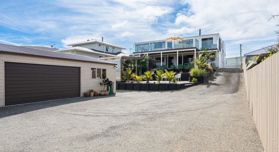  at 8 Roore Street, Foxton Beach, Horowhenua, Manawatu / Whanganui