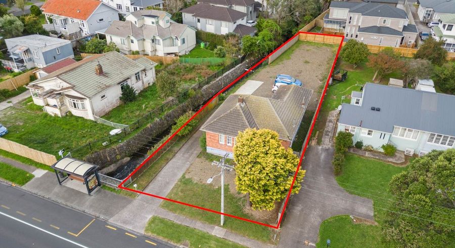  at 1306 Dominion Road, Mount Roskill, Auckland