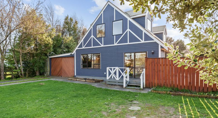  at 32 Lyon Street, Featherston