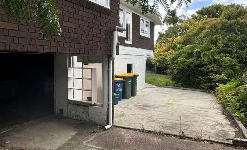 at 10 Seaview Road, Milford, Auckland