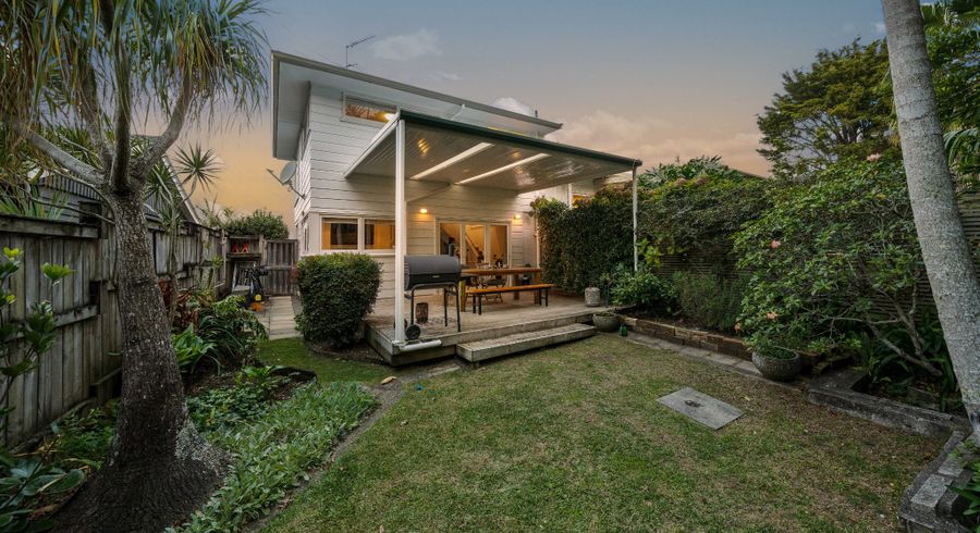  at 6A Tipene Place, Meadowbank, Auckland