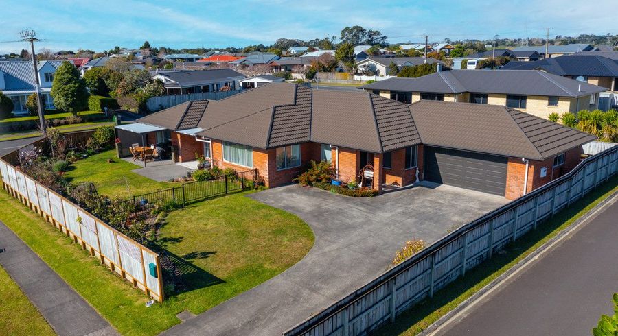  at 1 Honeyfield Drive, Whalers Gate, New Plymouth, Taranaki