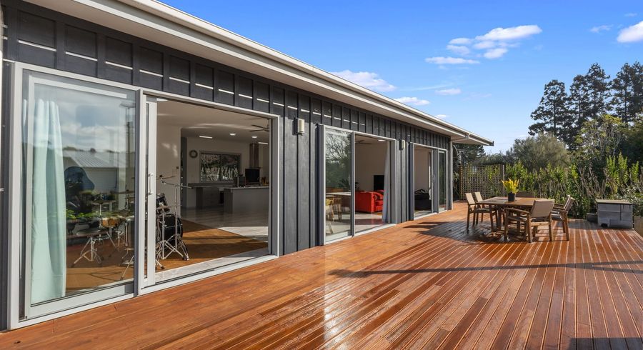  at 962 Kahikatea Flat Road, Kaukapakapa