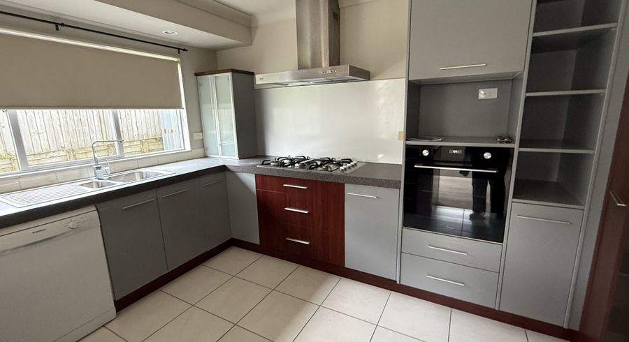  at 44 Baverstock Rd, Flat Bush, Manukau City, Auckland