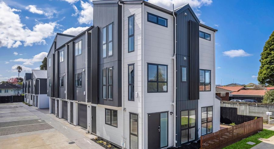  at Lot 3, 25 Taikata Road, Te Atatu Peninsula, Waitakere City, Auckland