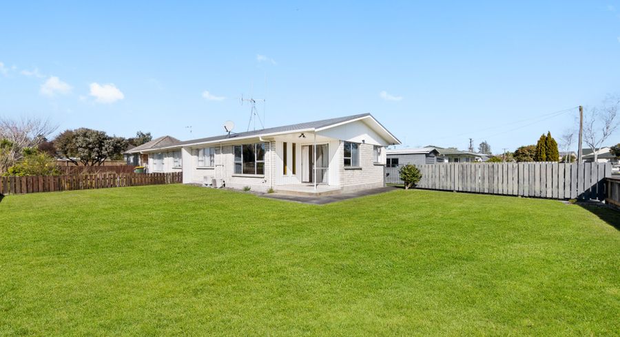  at 6 Montgomery Crescent, Bader, Hamilton