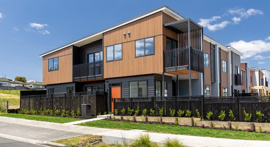  at 25 Kapia Road, Westgate, Waitakere City, Auckland