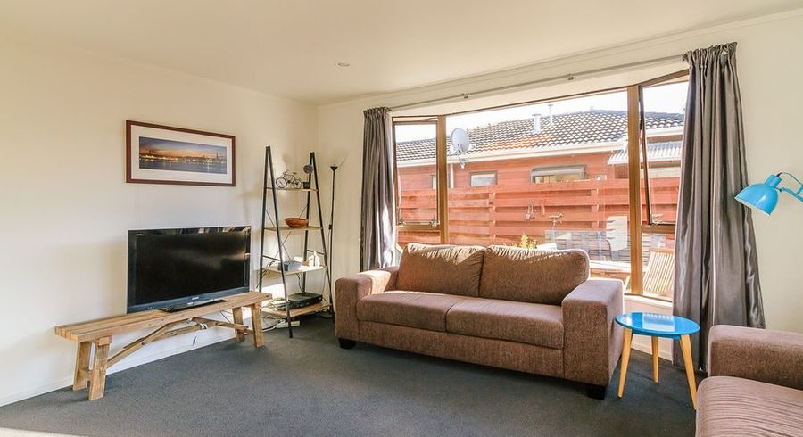  at 2/42 Bauchop Road , Waterloo, Lower Hutt, Wellington