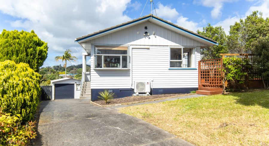  at 90 Lantana Road, Green Bay, Waitakere City, Auckland