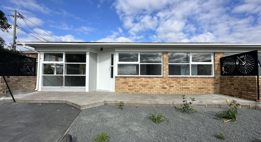  at 2/84A Royal View Road, Te Atatu South, Waitakere City, Auckland