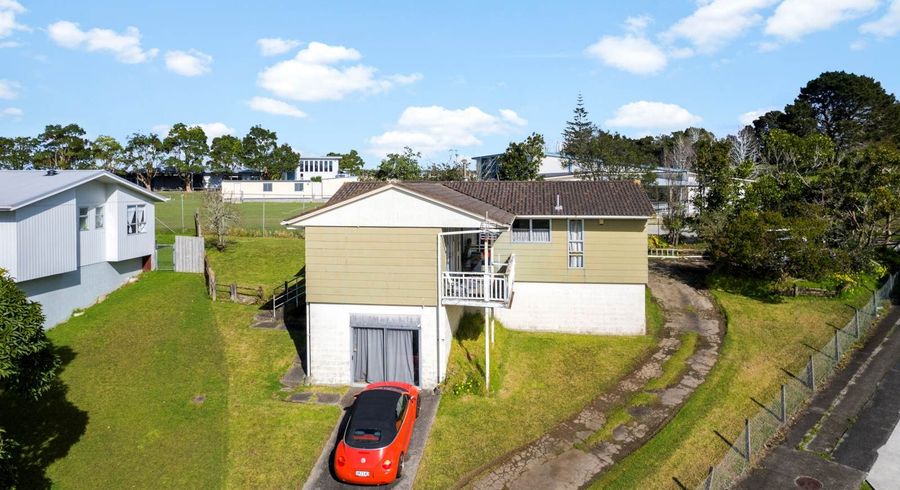  at 32 Tawavale Crescent, Totara Vale, Auckland