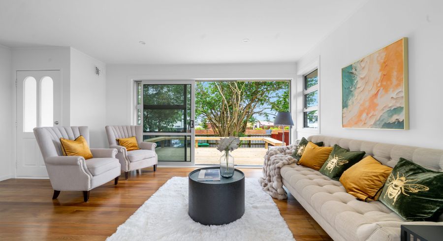  at 5 Raglan Street, Mangere East, Auckland