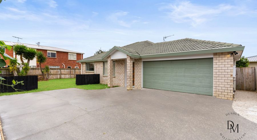 at 25 Piriti Place, Weymouth, Auckland