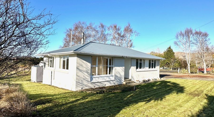  at 20 Anderson Road, Waiwera South