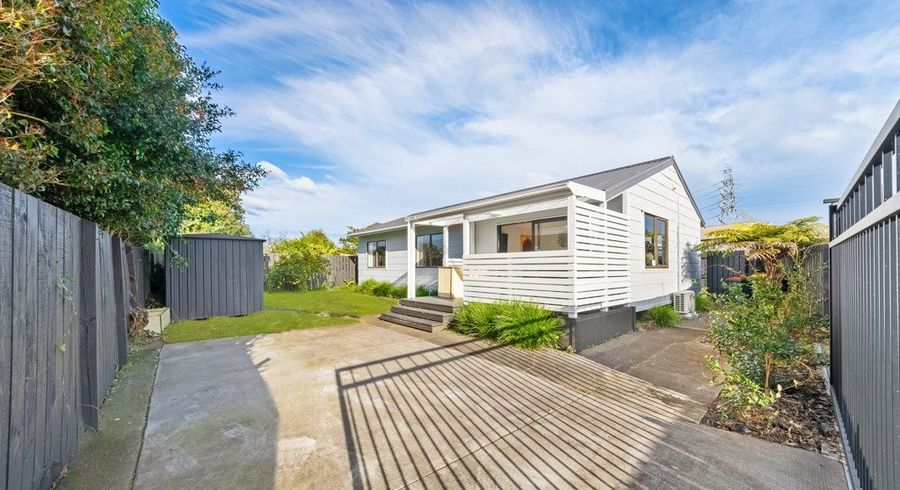  at 2/20 Tennessee Avenue, Māngere East, Auckland