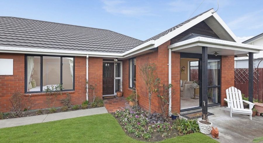  at 2/27 Waimairi Road, Upper Riccarton, Christchurch City, Canterbury