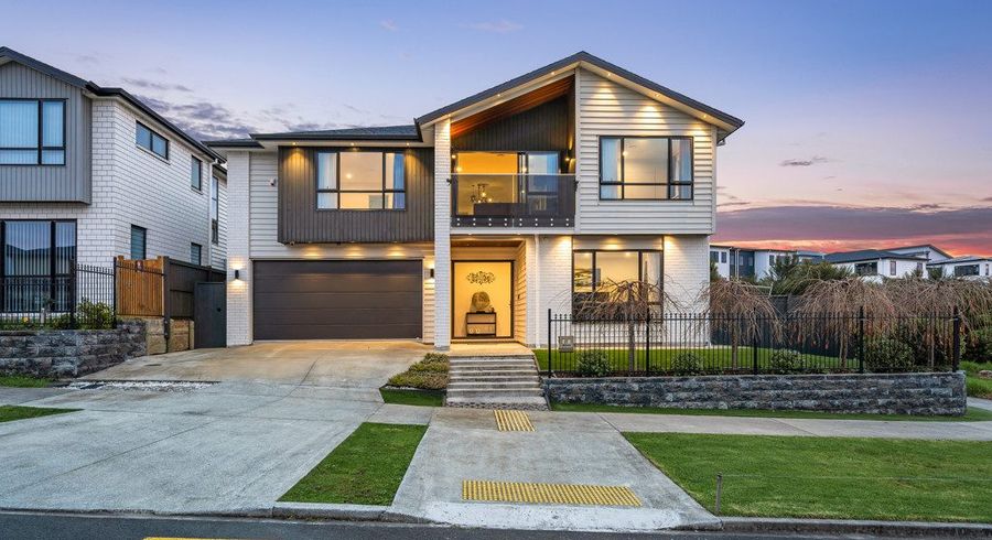  at 25 Lime Hill Rise, Flat Bush, Auckland