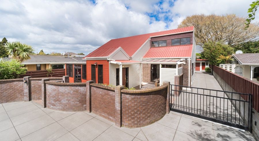  at 16 Akaroa Avenue, Awapuni, Palmerston North, Manawatu / Whanganui